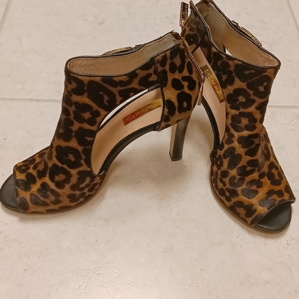 Sleek Louise et Cie Leopard Print Ankle Boots Heals